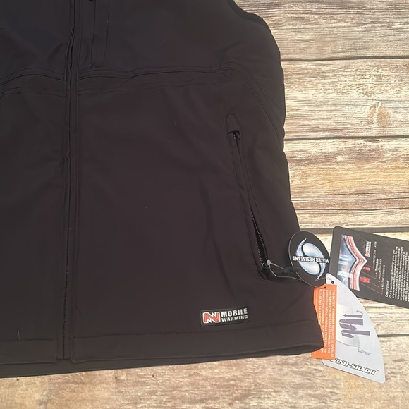 NWT The Fieldsheer Dual Power Water Resistant Heated Vest - Picture 2 of 8